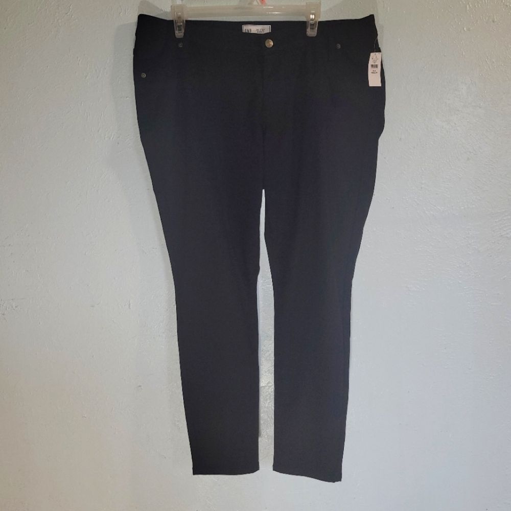 Gap Maternity Jeans 34/18 - NWT